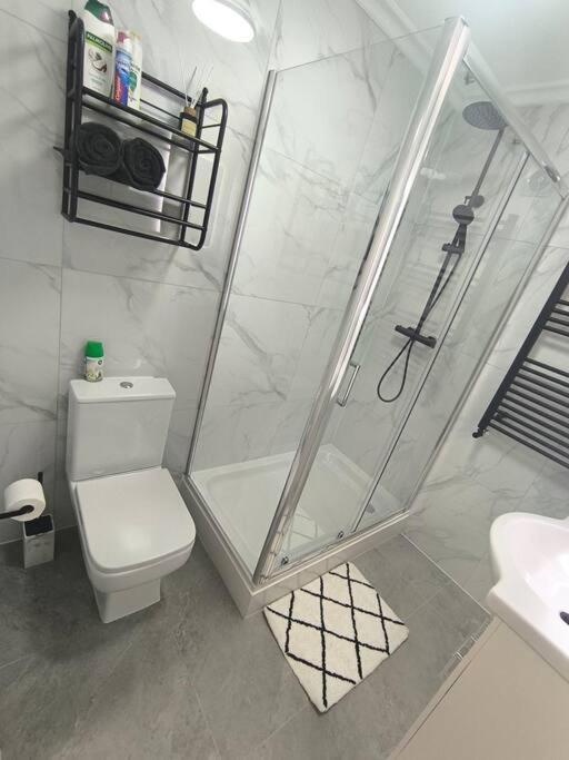 Studio Style Room, Near Tooting Broadway Station London Exterior photo