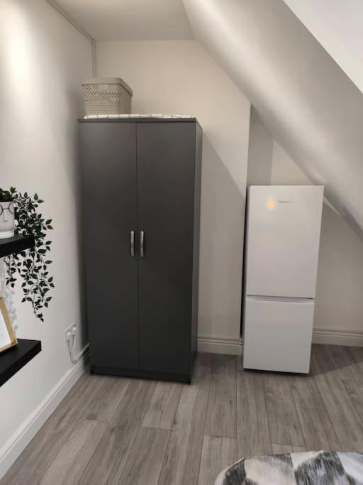 Studio Style Room, Near Tooting Broadway Station London Exterior photo