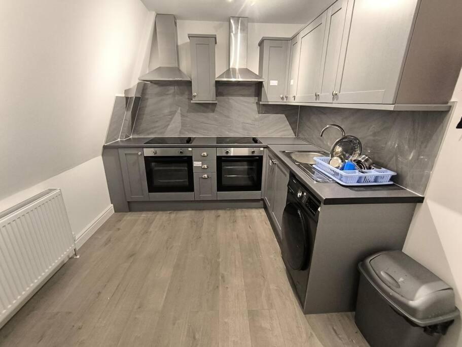 Studio Style Room, Near Tooting Broadway Station London Exterior photo